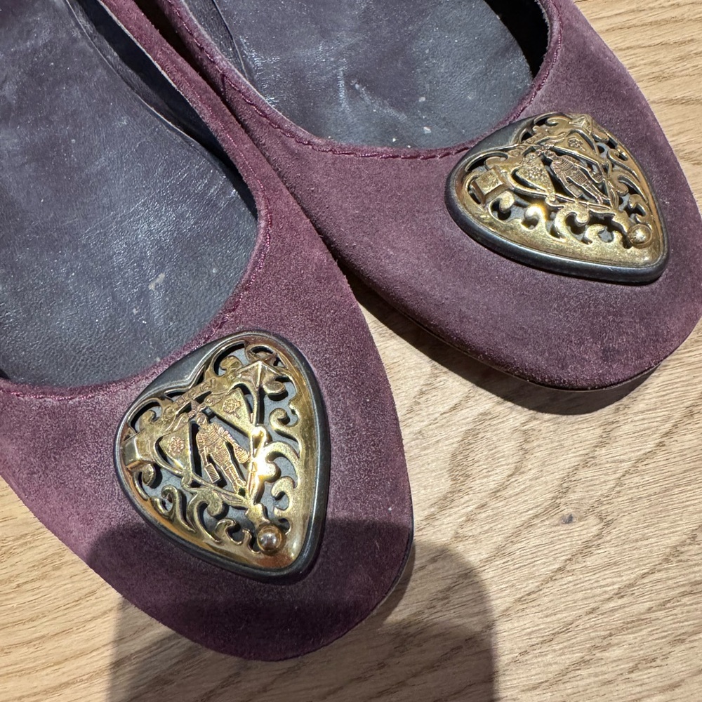 Gucci Burgundy Flats with Gold Detailing
